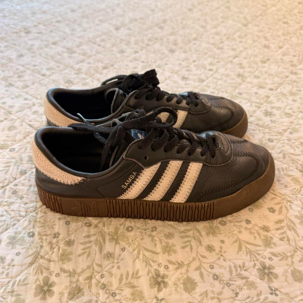 Vintage Adidas Samba platform black and white leather sneakers